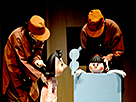 2006 Hako/boxes a music box of grandpa - Photo : Foundation Modern Puppet Center