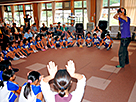 2011 Workshop by Deaf Puppet Theater Hitomi - Photo : Foundation Modern Puppet Center